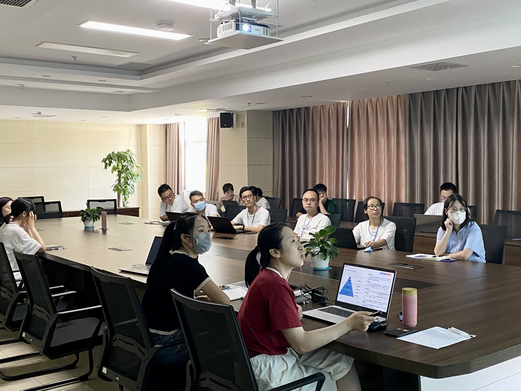 im电竞微电召开首期BPM专项培训交流会