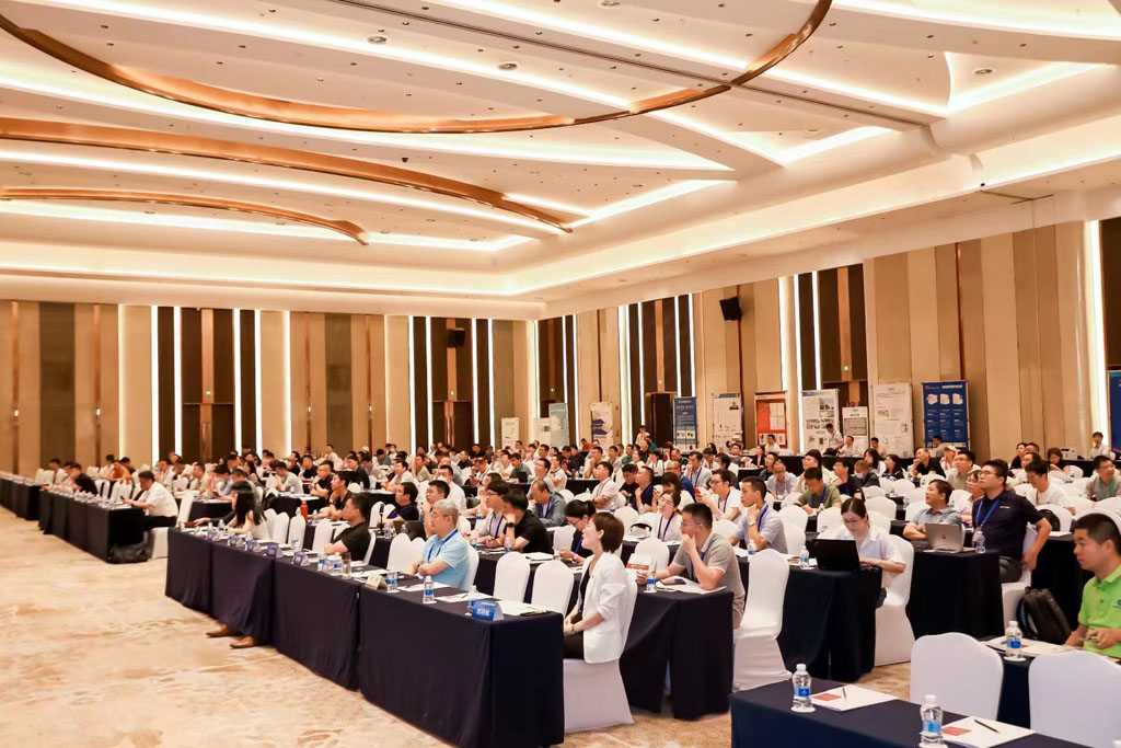 im电竞微电应邀出席第十七届中国半导体分立器件年会
